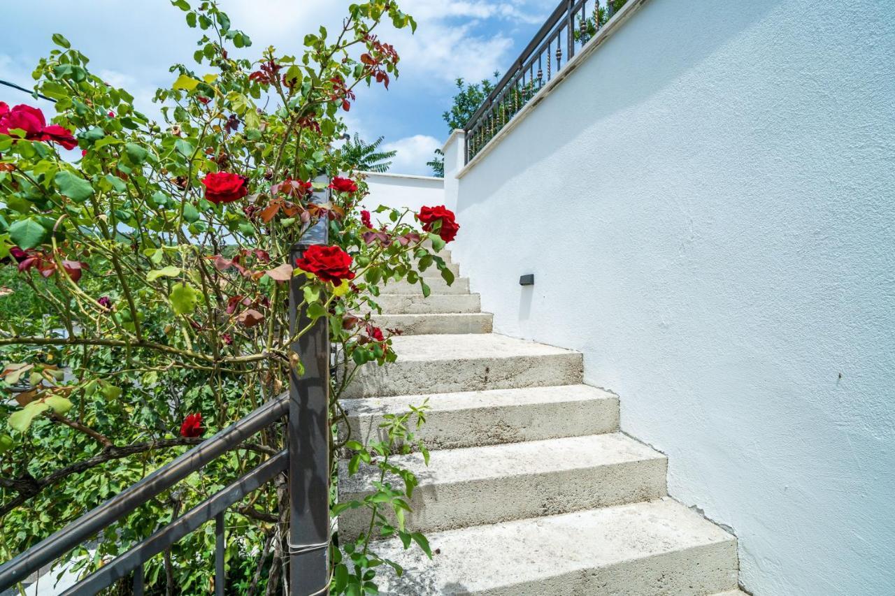 Hidden Gem Apartment Молунат Экстерьер фото