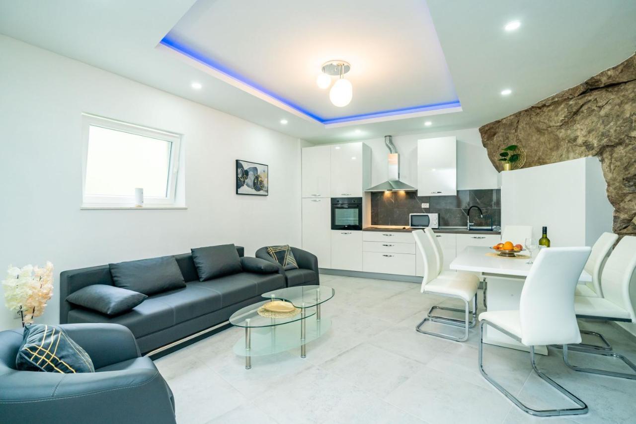 Hidden Gem Apartment Молунат Экстерьер фото